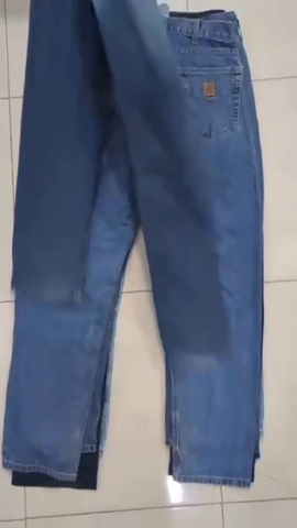 Ich brauche jemanden, der Jeans für mein Geschäft ..