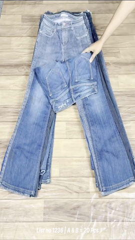 Y2k embellished/embroidered flare jeans