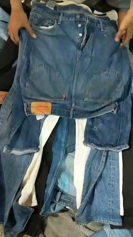 Levi’s 512 bootcut Jeans only