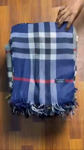 Burberry scarve