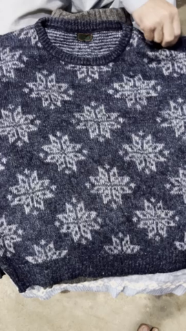 Sweater man with embroidery