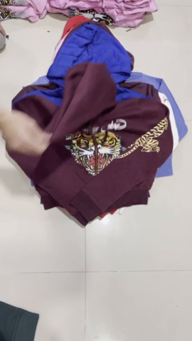 Need proof of authenticity and brand new clothes t..