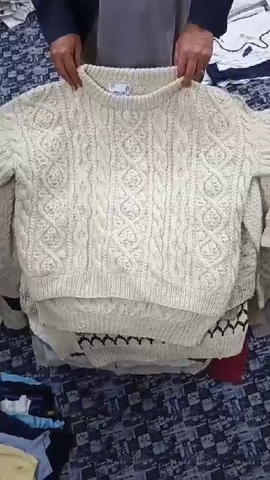 Branded jumpers and knitted sweaters