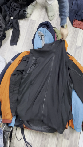 Auf der Suche nach einem Stone Island, C.P. Compan..