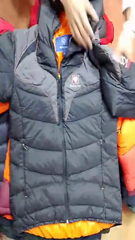 Black yak extrem peak puffer jacket