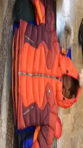 Black yak extrem peak puffer jacket