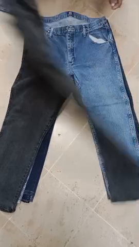 Levis or other branded jeans - similar to los nino..