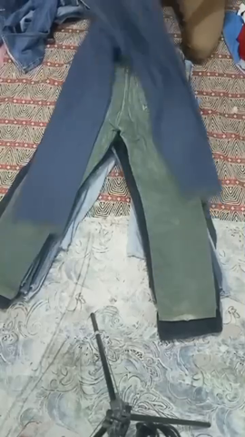 Levis or other branded jeans - similar to los nino..