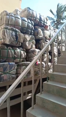 T-shirt semplice senza marca