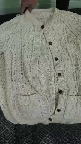 Suéter de Gola Redonda Aran Craft