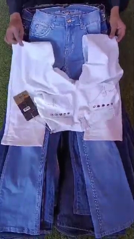 Short en jean non marqué