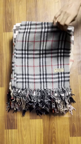 Burberry Scarve
